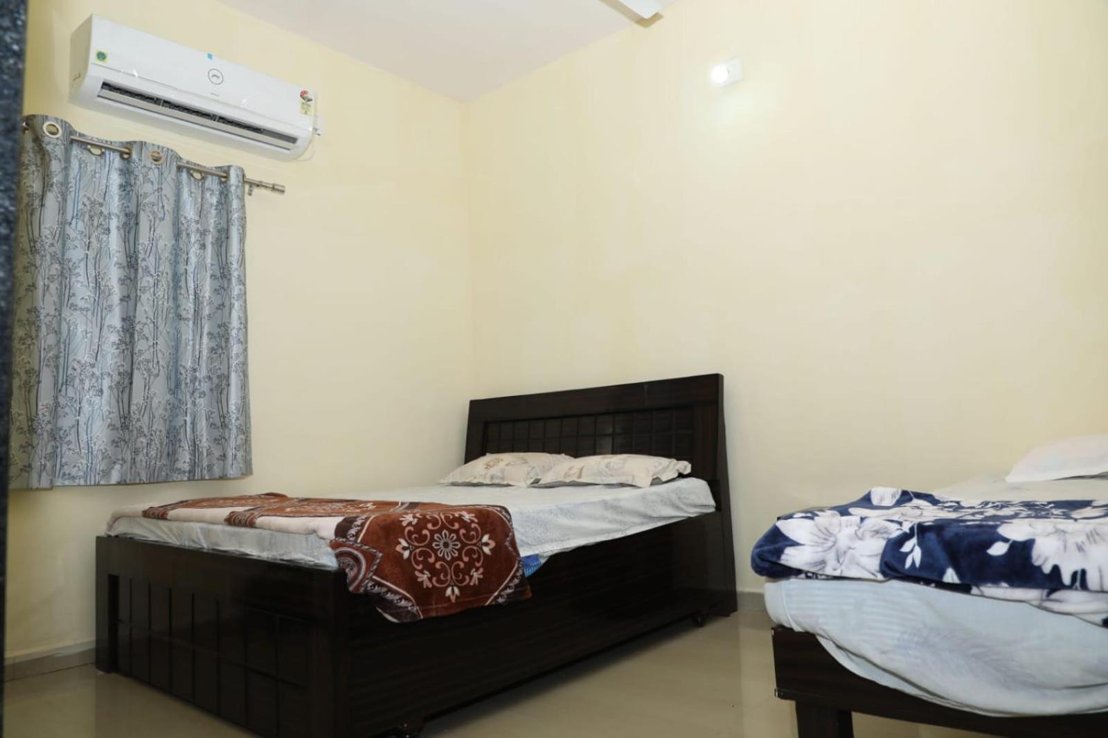 Aradhya Prime Home Stay Garudeshwar Exteriör bild