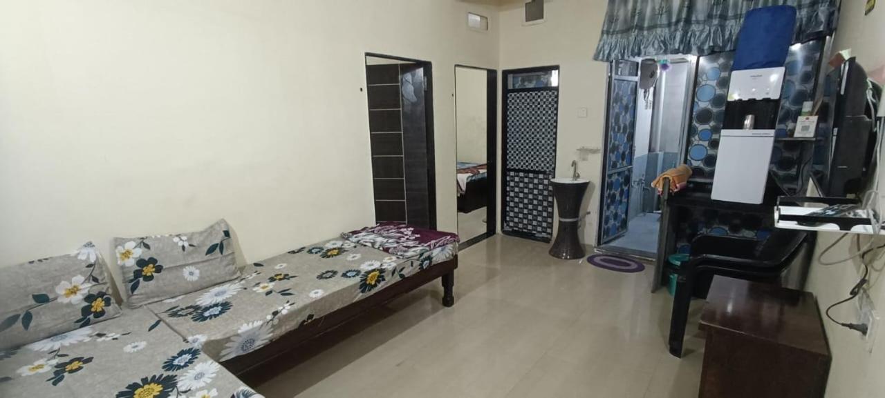 Aradhya Prime Home Stay Garudeshwar Exteriör bild